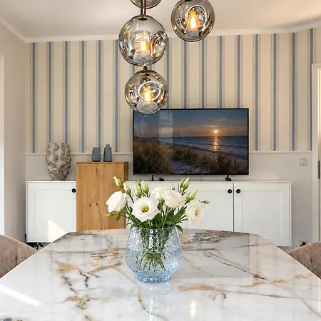 Windjammer Apartment *